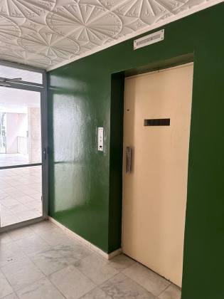 Pituba 2/4 com dependência/ Rubem Berta