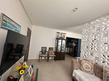 Pituba 2/4 com dependência/ Rubem Berta