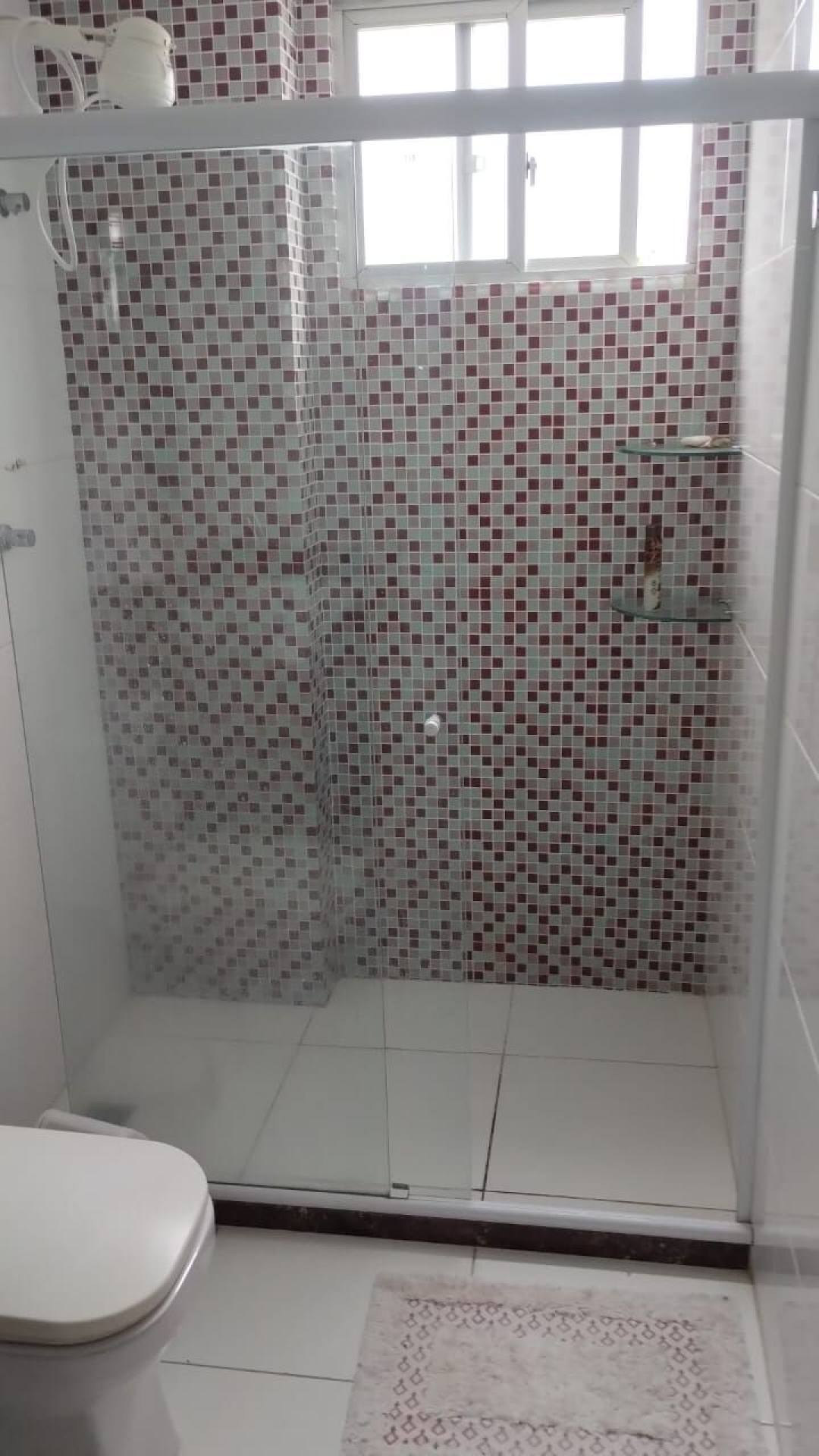 Brotas 2/4 com dependência e garagem