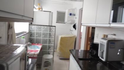 Brotas 2/4 com dependência e garagem