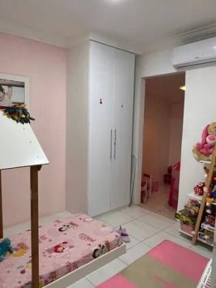 Casa em Buraquinho