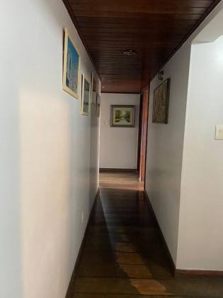 Pituba 4/4 com suítes