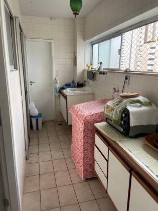 Pituba 4/4 com suítes