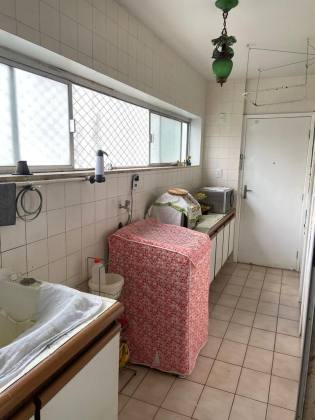 Pituba 4/4 com suítes