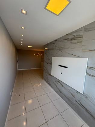 Pitangueiras 2/4 com suíte - Residencial Coliseu
