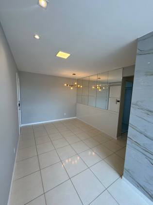 Pitangueiras 2/4 com suíte - Residencial Coliseu