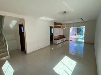 CASA  - Quintas do Picuaia