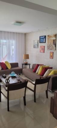 Casa Para Vender com 4 suítes em Vilas do Atlântico