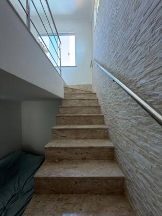 Casa Duplex 4/4 em Busca vida