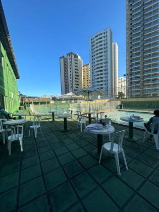 Bosque da Lagoa  2/4 com Dependência