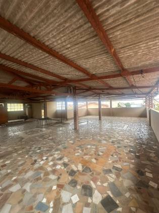 Casa 2/4 com suítes - Sete de Abril