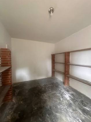 Casa 2/4 com suítes - Sete de Abril