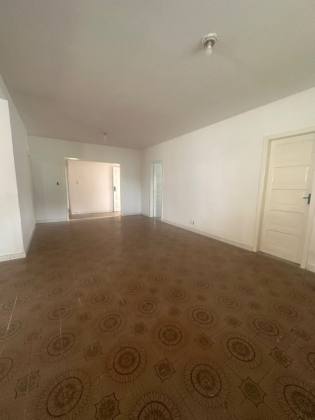 Casa 2/4 com suítes - Sete de Abril