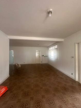 Casa 2/4 com suítes - Sete de Abril