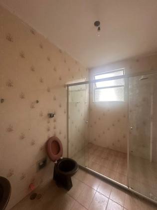 Casa 2/4 com suítes - Sete de Abril