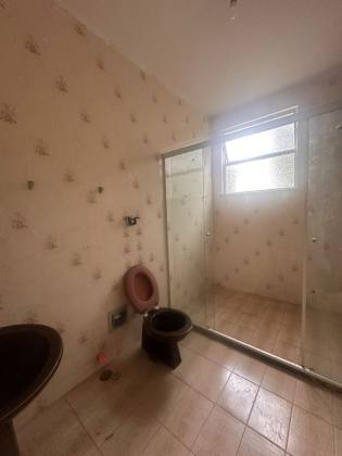 Casa 2/4 com suítes - Sete de Abril