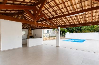 Vila Serena (Trobogy) - 2/4 com suíte e varanda