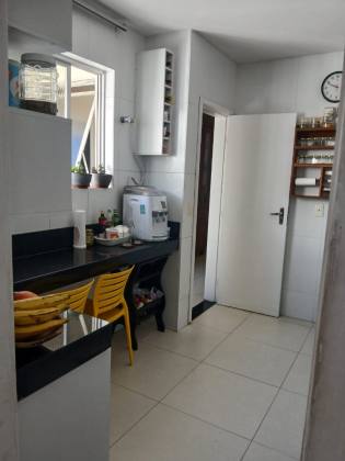 Mansão Flamartino | Itaigara 3/4 com suíte