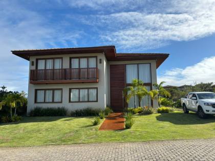 CASA EM PRAIA DO FORTE 5/4 SUITES