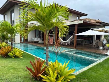 CASA EM PRAIA DO FORTE 5/4 SUITES