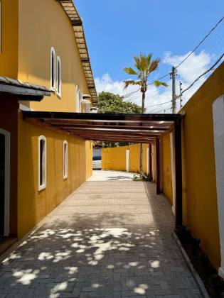 Casa 4/4 em Vilas do Atlântico