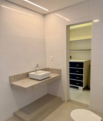 Casa 4/4 em Vilas do Atlântico