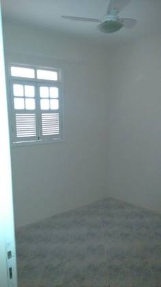 Casa 3/4 com suíte - Centro