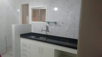 Casa 3/4 com suíte - Centro