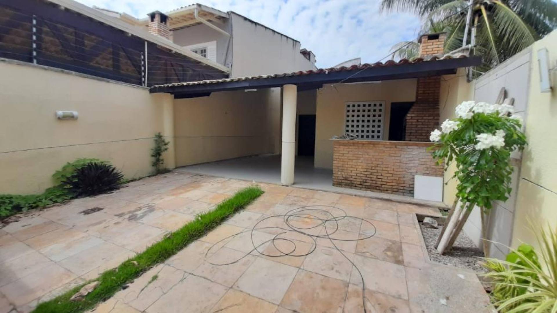 Casa com 3 quartos à venda, 160 m² por R$ 420.000 - Messejana - Fortaleza/CE