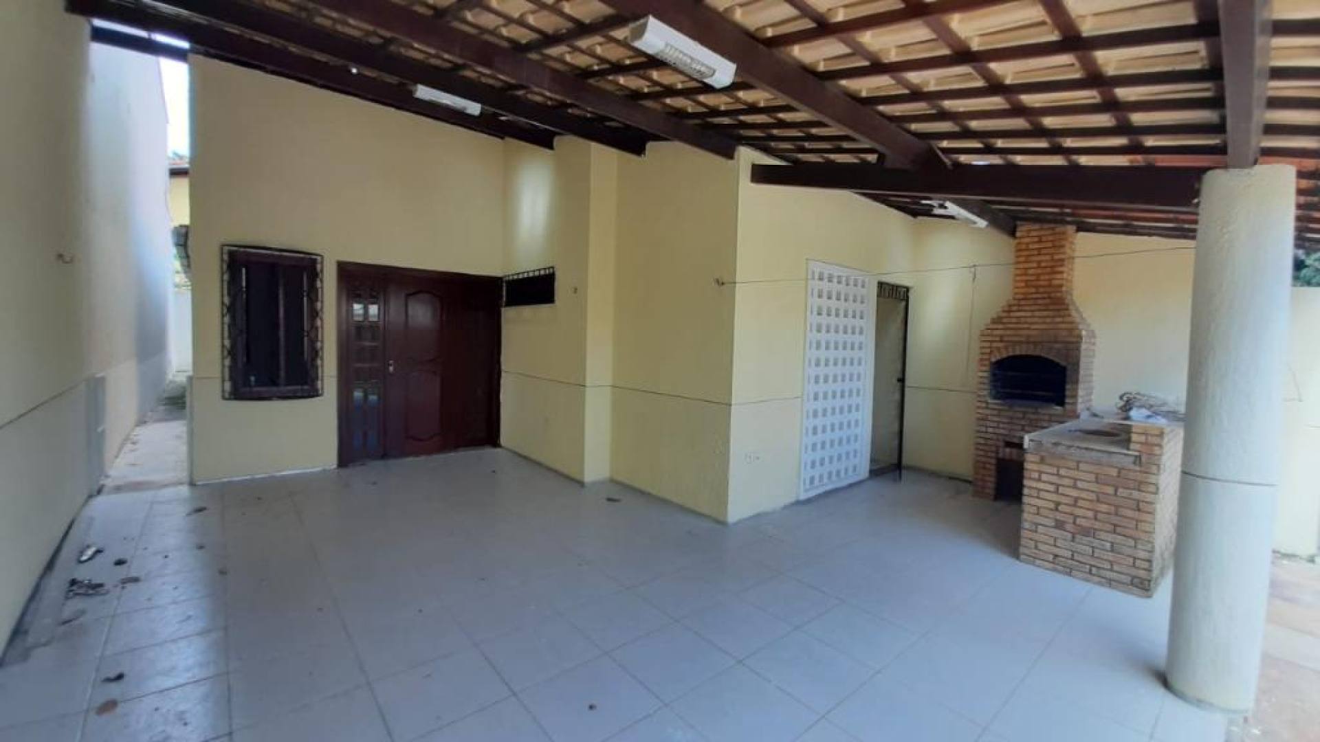 Casa com 3 quartos à venda, 160 m² por R$ 420.000 - Messejana - Fortaleza/CE