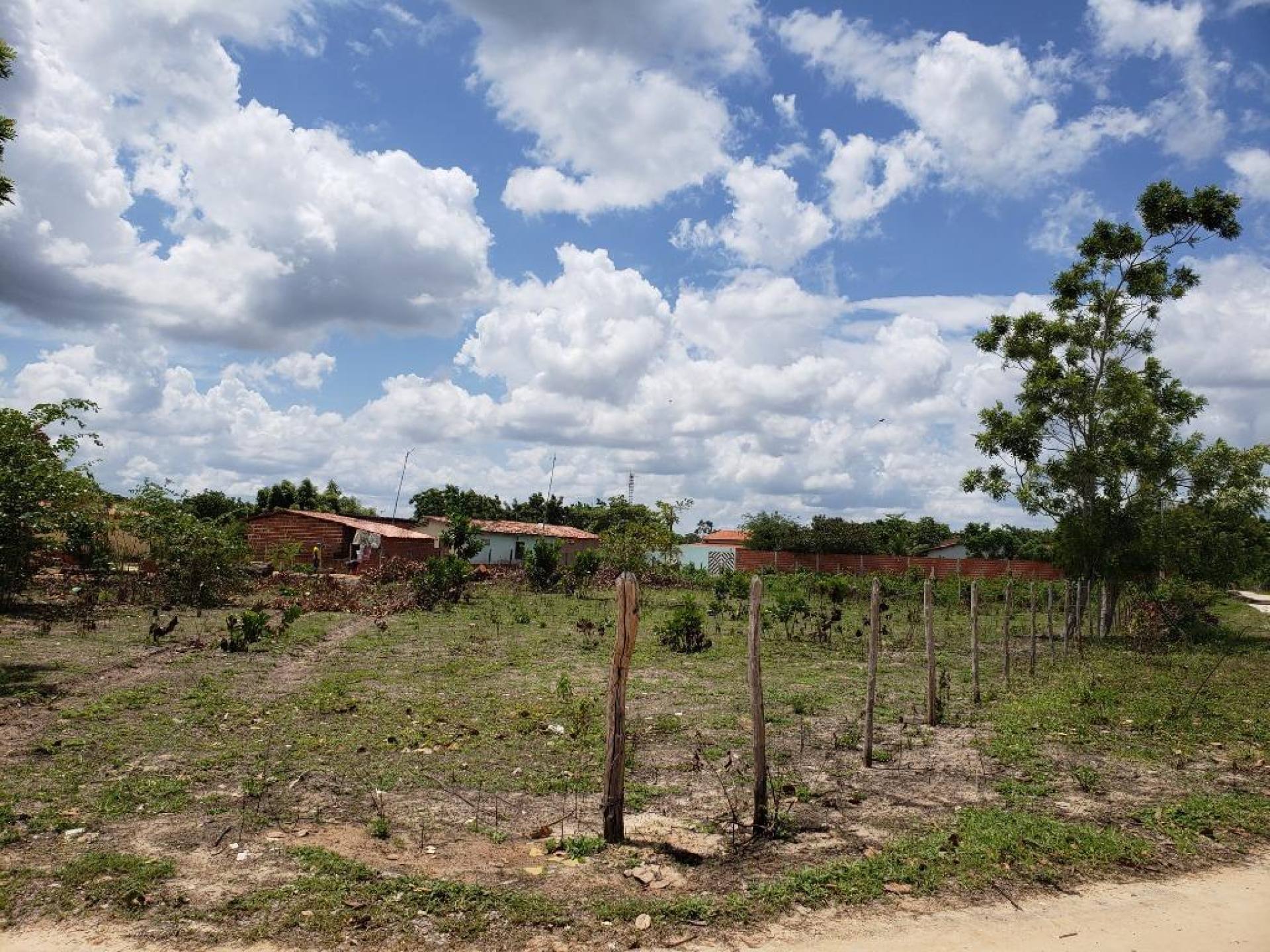 Terreno à venda, 1260 m² por R$ 55.000,00 - Dourado - Horizonte/CE
