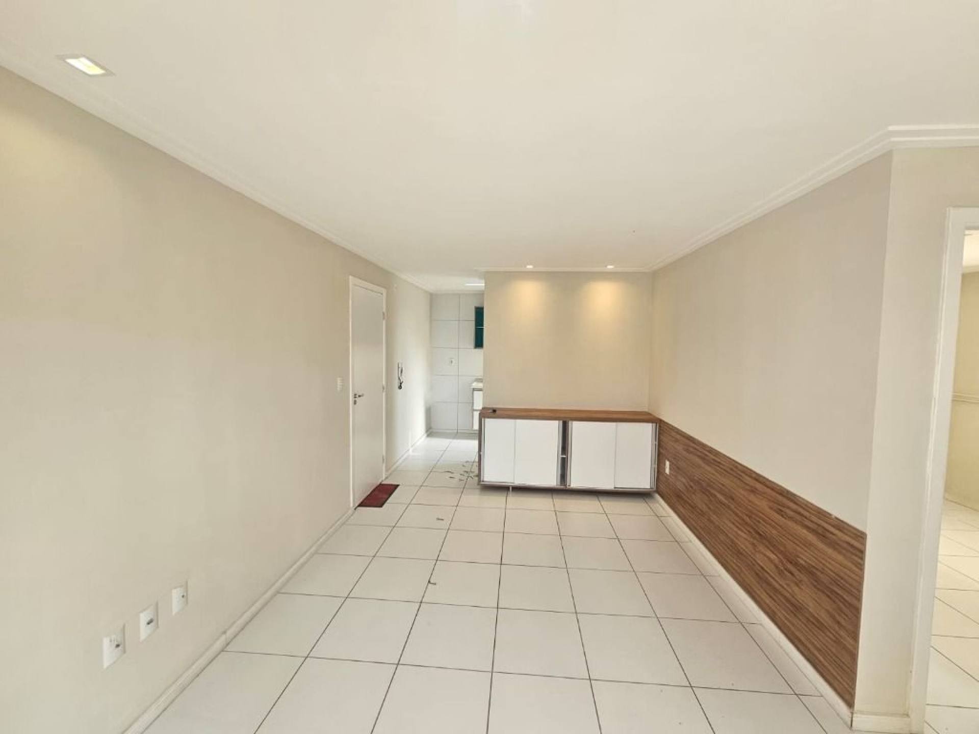 Apartamento com 2 quartos para alugar, 57 m² por R$ 3.054/mês - Messejana - Fortaleza/CE