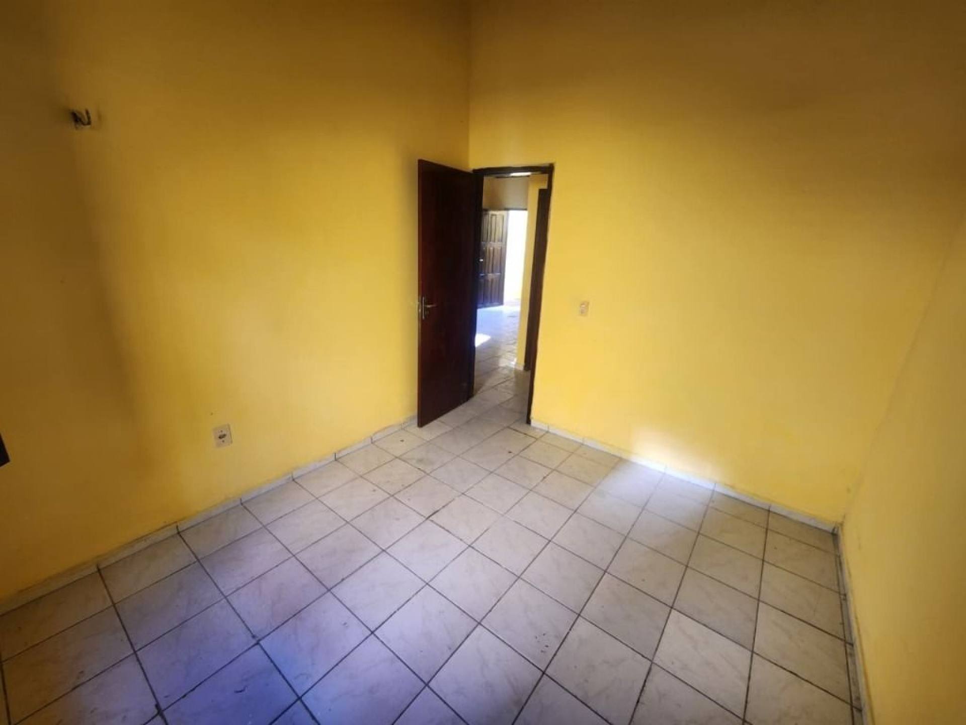 Casa com 2 dormitórios para alugar, 52 m² por R$ 700,00/mês - Itaperi - Fortaleza/CE