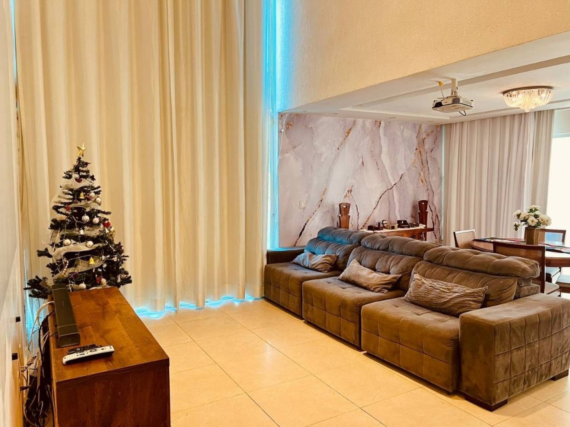 Casa Duplex com 4 quartos à venda, 250 m² por R$ 950.000 - Sapiranga - Fortaleza/CE