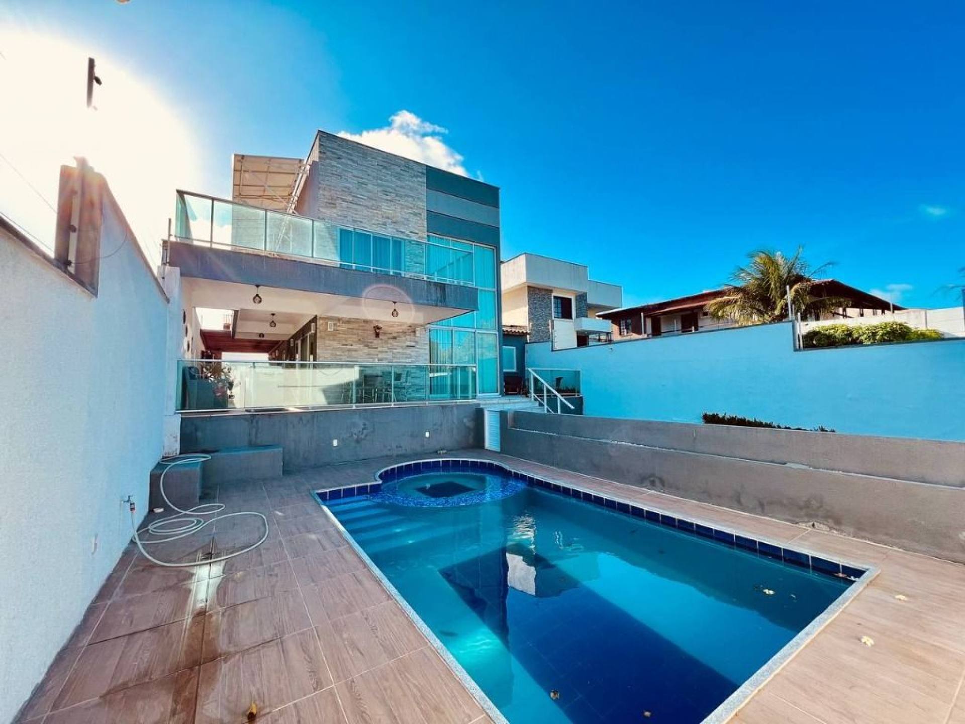 Casa Duplex com 4 quartos à venda, 250 m² por R$ 950.000 - Sapiranga - Fortaleza/CE
