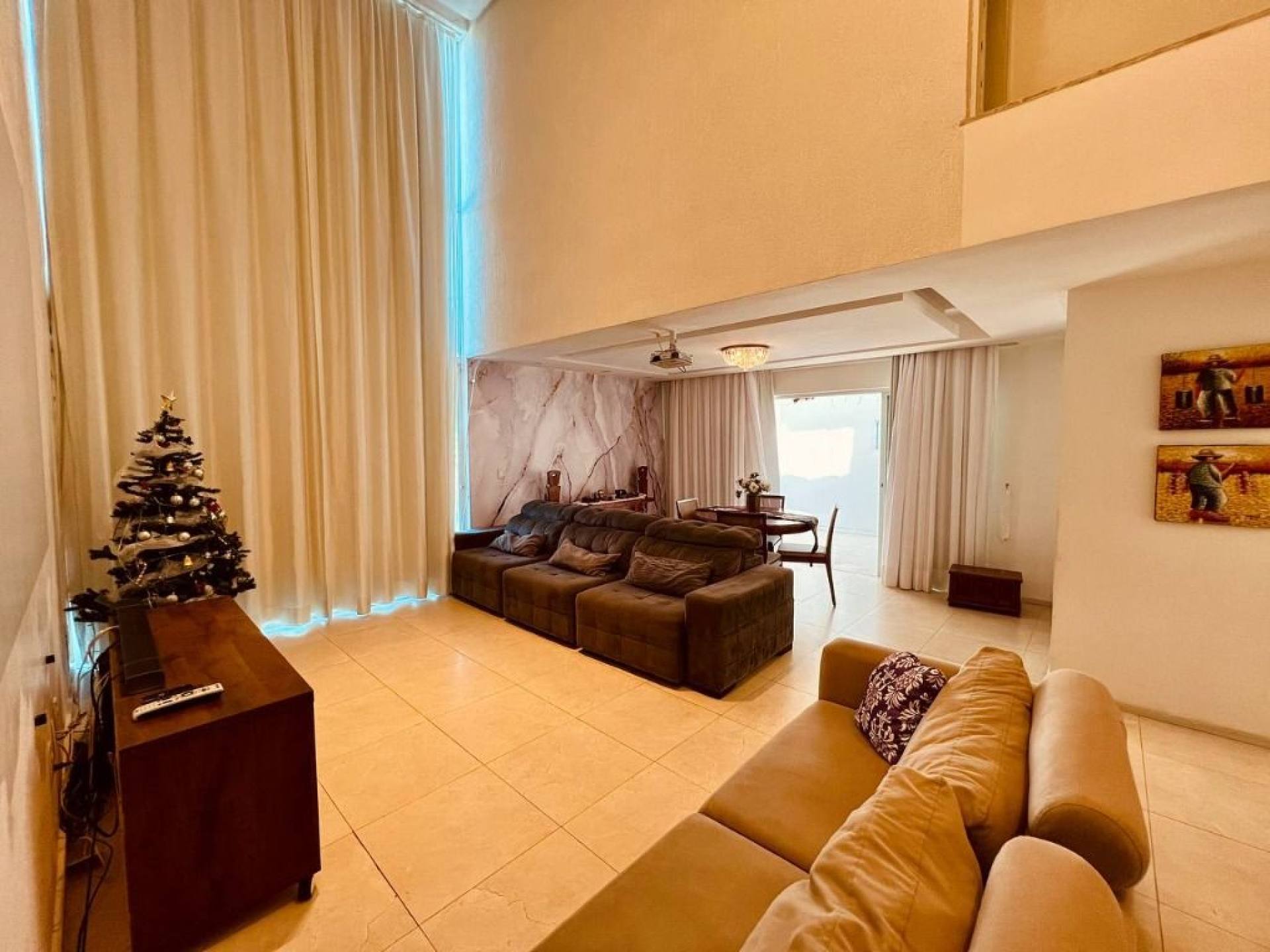 Casa Duplex com 4 quartos à venda, 250 m² por R$ 950.000 - Sapiranga - Fortaleza/CE