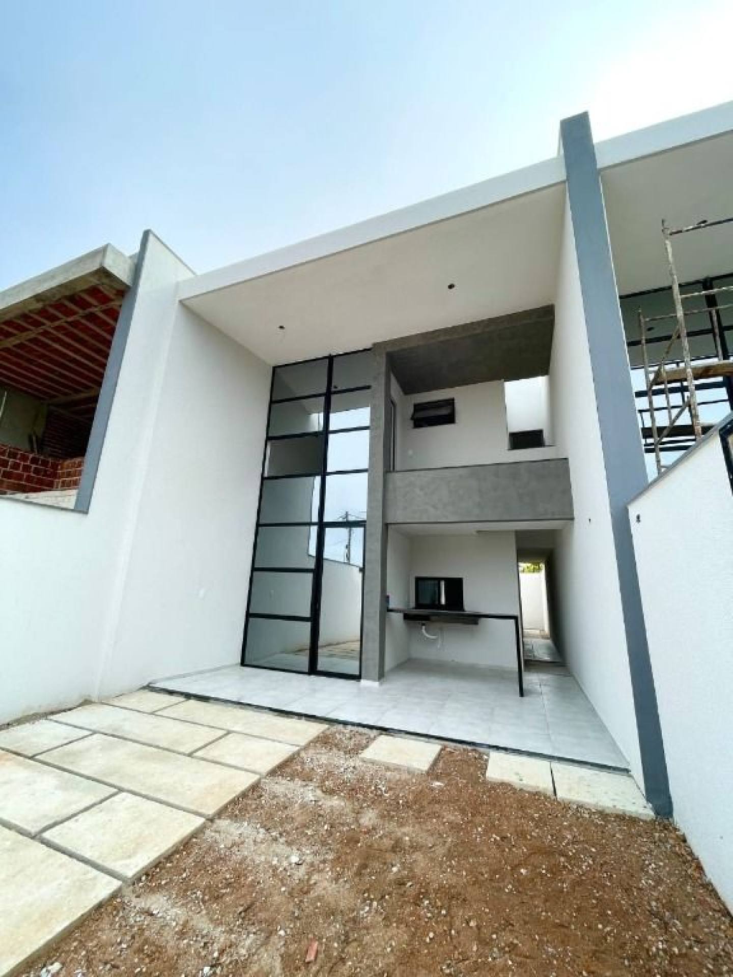 Casa Duplex com 4 quartos à venda, 133 m² por R$ 585.000 - Tamatanduba - Eusébio/CE