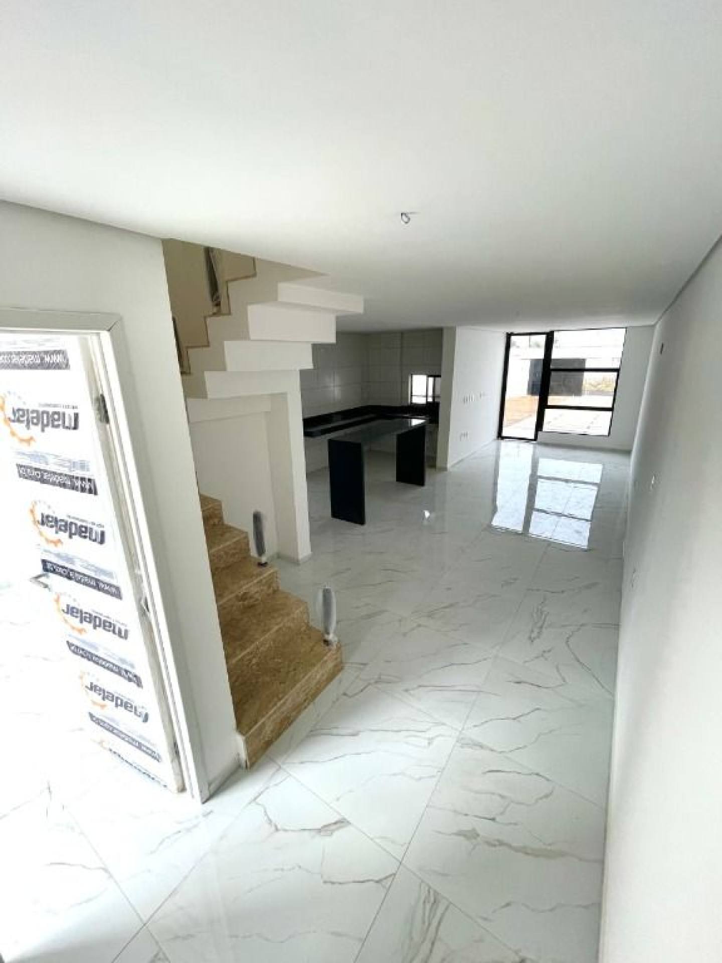 Casa Duplex com 4 quartos à venda, 133 m² por R$ 585.000 - Tamatanduba - Eusébio/CE