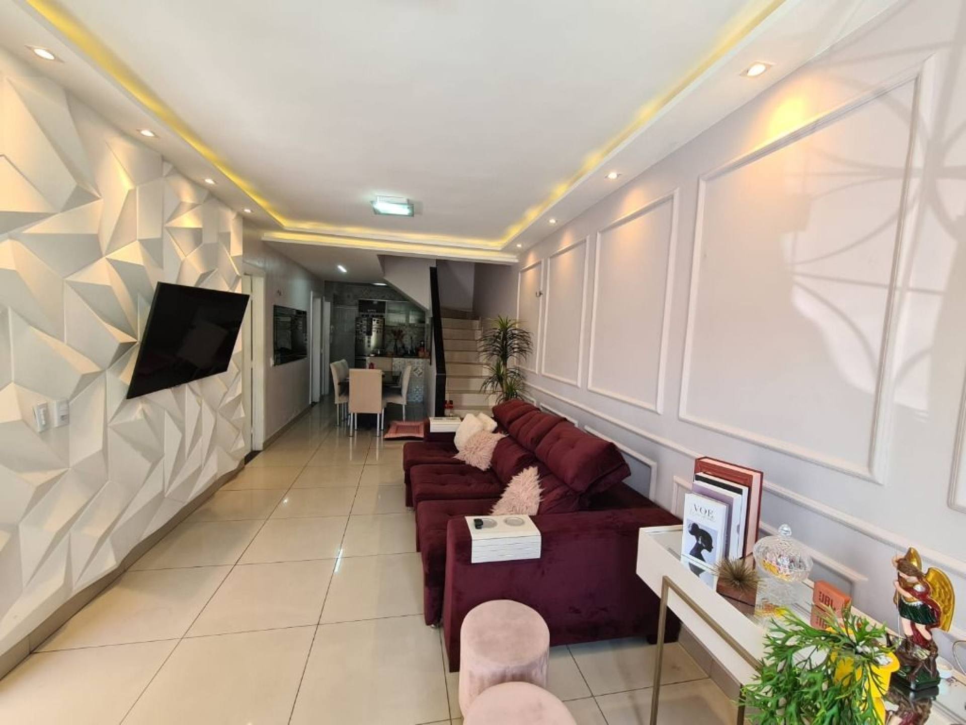 Casa com 3 quartos para alugar, 140 m² por R$ 2.800/mês - Itaperi - Fortaleza/CE