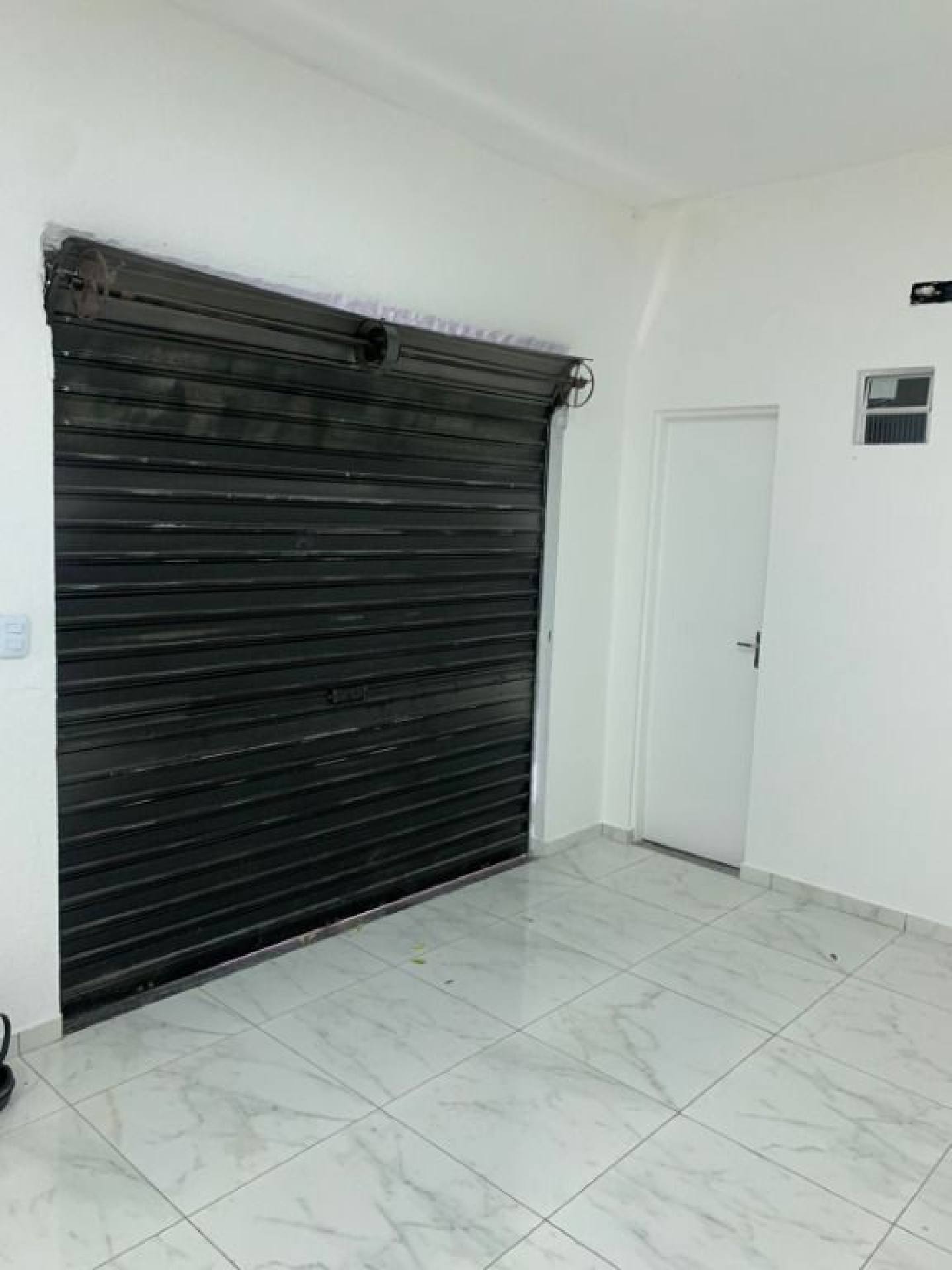 Ponto para alugar, 17 m² por R$ 664,25/mês - Itaperi - Fortaleza/CE