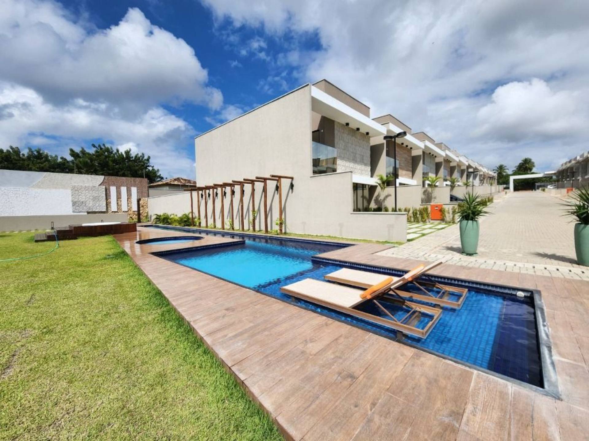 Grand Imperial - Casa Duplex com 3 quartos à venda, 148 m² por R$ 899.000 - Lagoa Redonda - Fortaleza/CE