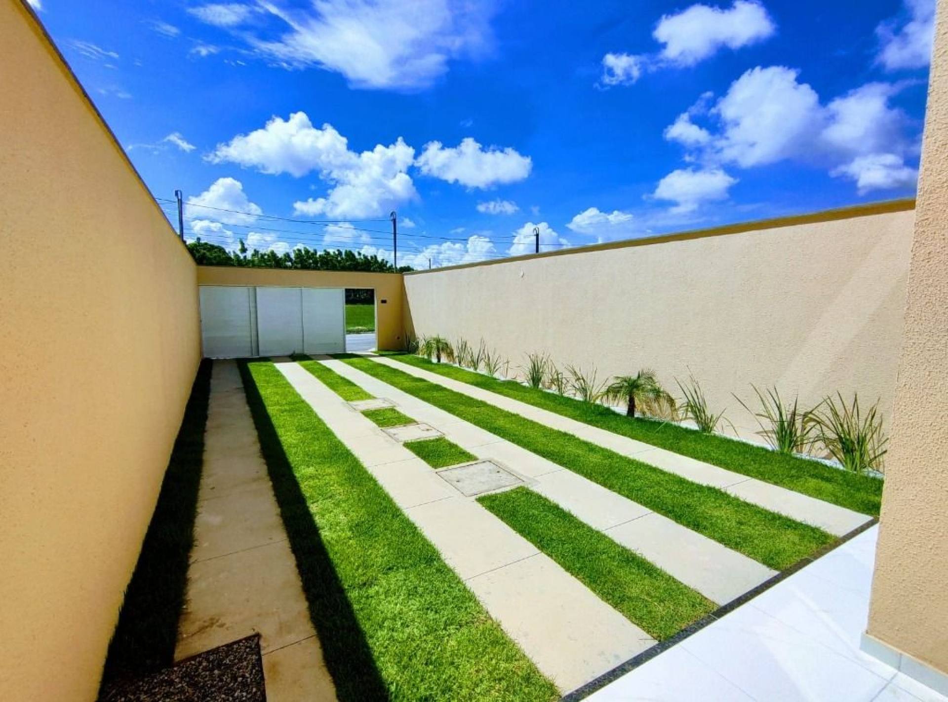 Casa Duplex com 3 quartos à venda, 92 m² por R$ 439.900 - Coaçu - Eusébio/CE