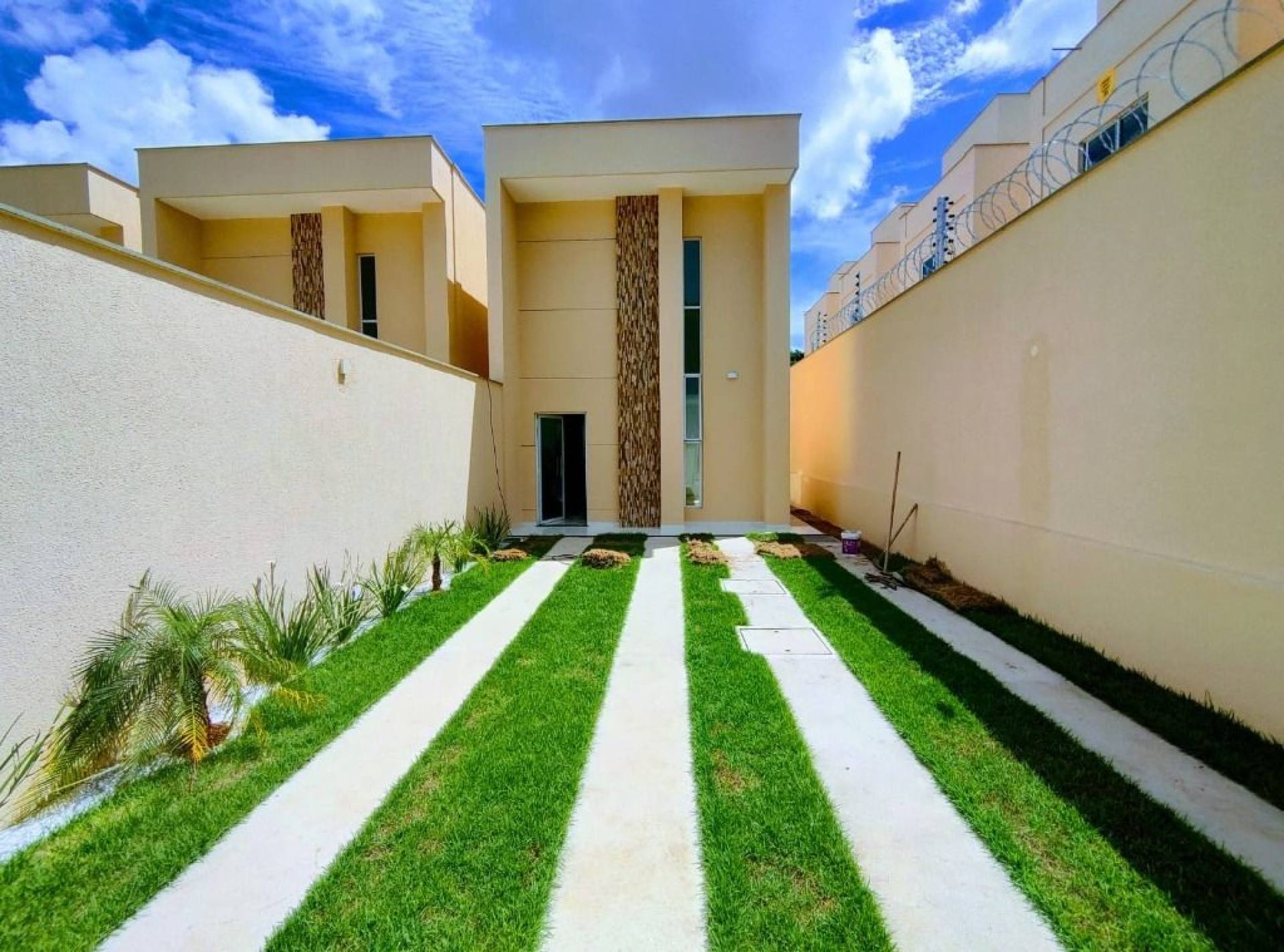 Casa com 3 dormitórios à venda, 92,88m² por R$ 419.900 - Coaçu - Eusébio/CE