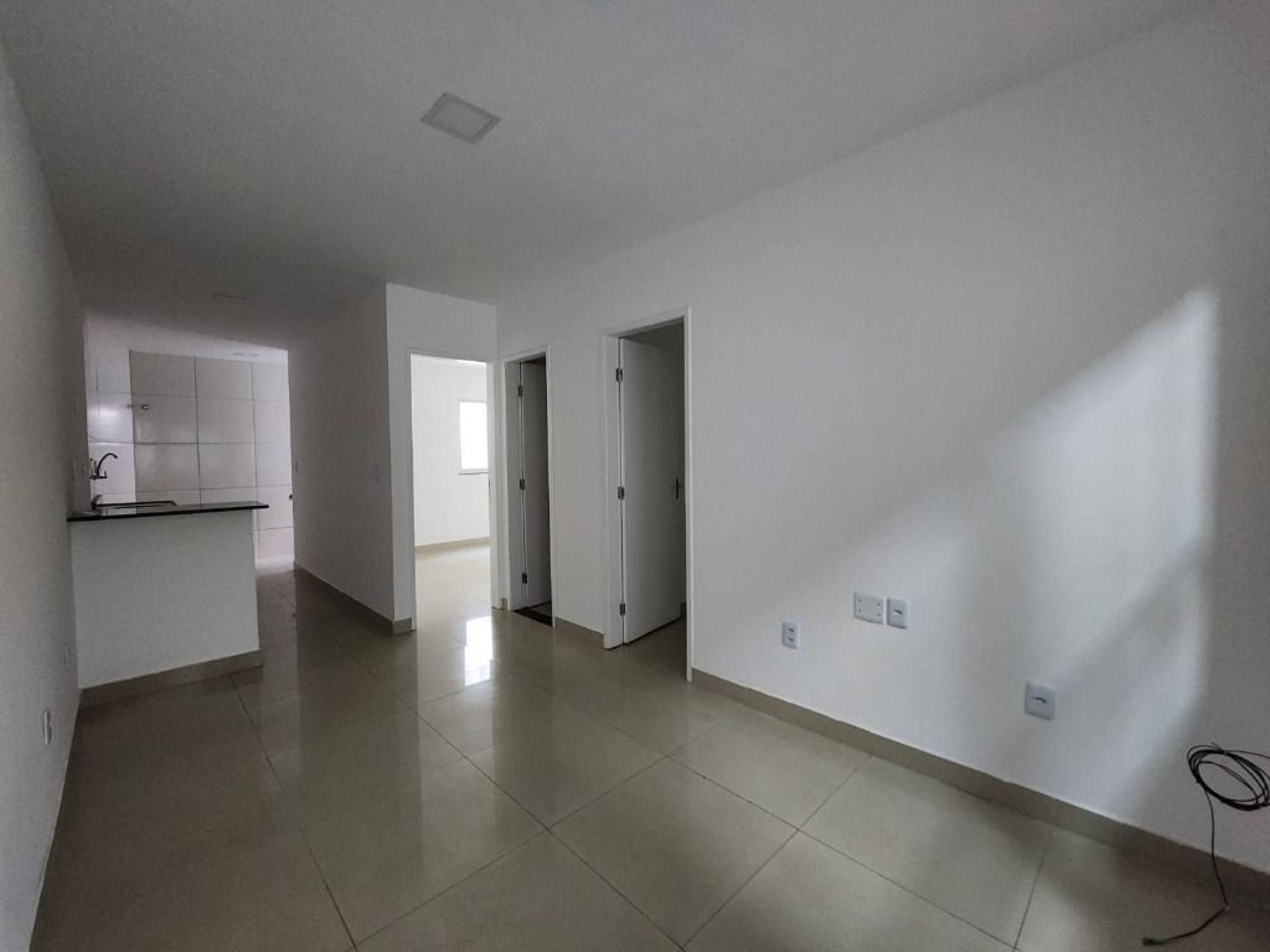 Apartamento com 2 quartos para alugar, 46 m² por R$ 1.300/mês - Montese - Fortaleza/CE