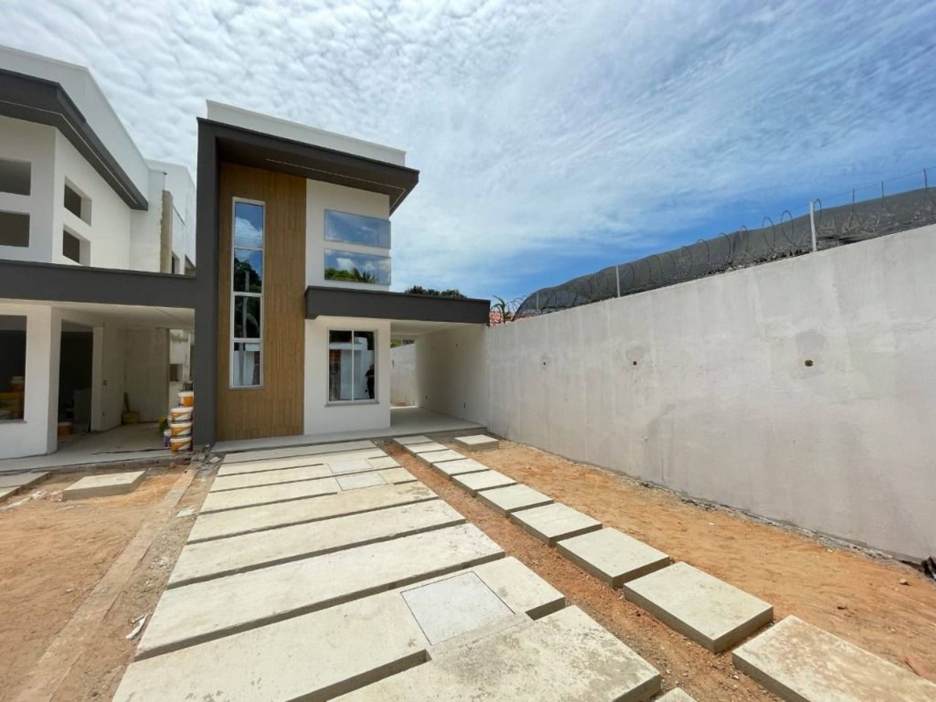 Cristal Ville Residence - Casa Duplex com 03 suítes à venda, 128 m² por R$ 500.000 - Centro - Eusébio/CE