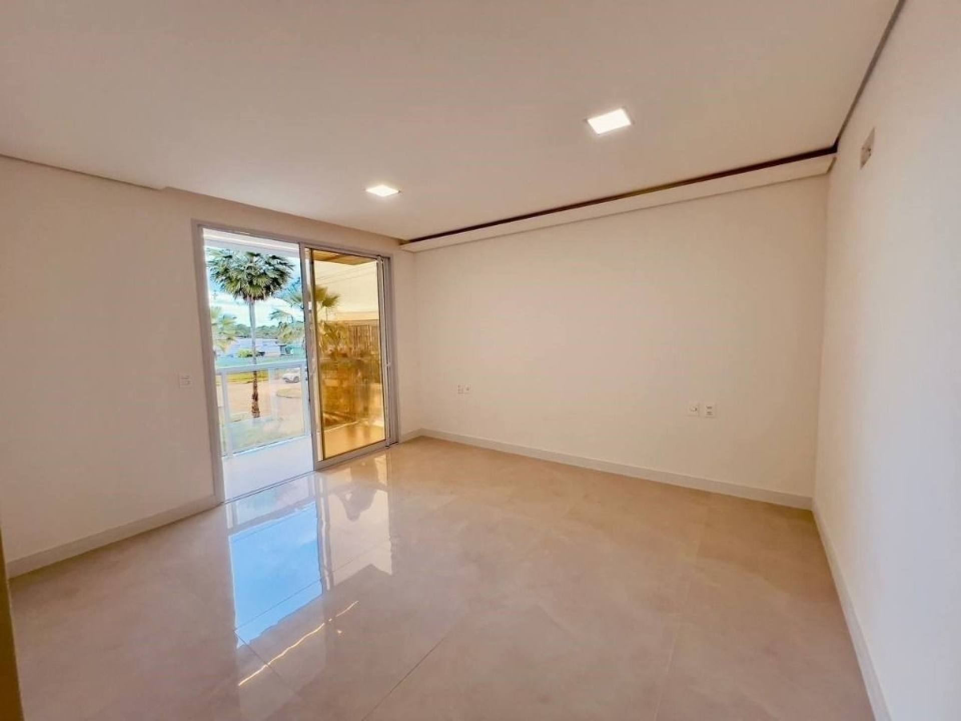 Casa Duplex com 4 quartos à venda, 255 m² por R$ 1.900.000 - Cidade Alpha - Eusébio/CE
