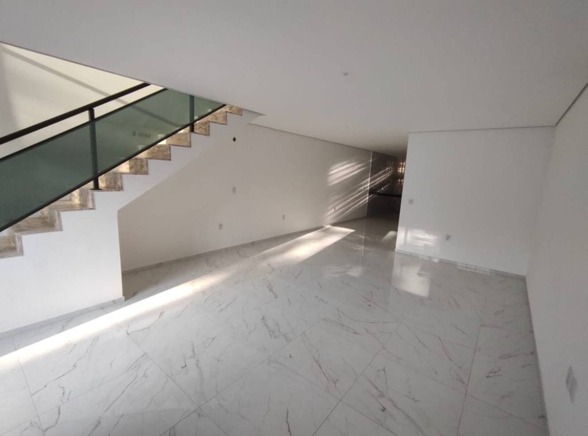 Casa Duplex com 4 quartos à venda, 152 m² por R$ 697.000 - Jardim das Oliveiras - Fortaleza/CE