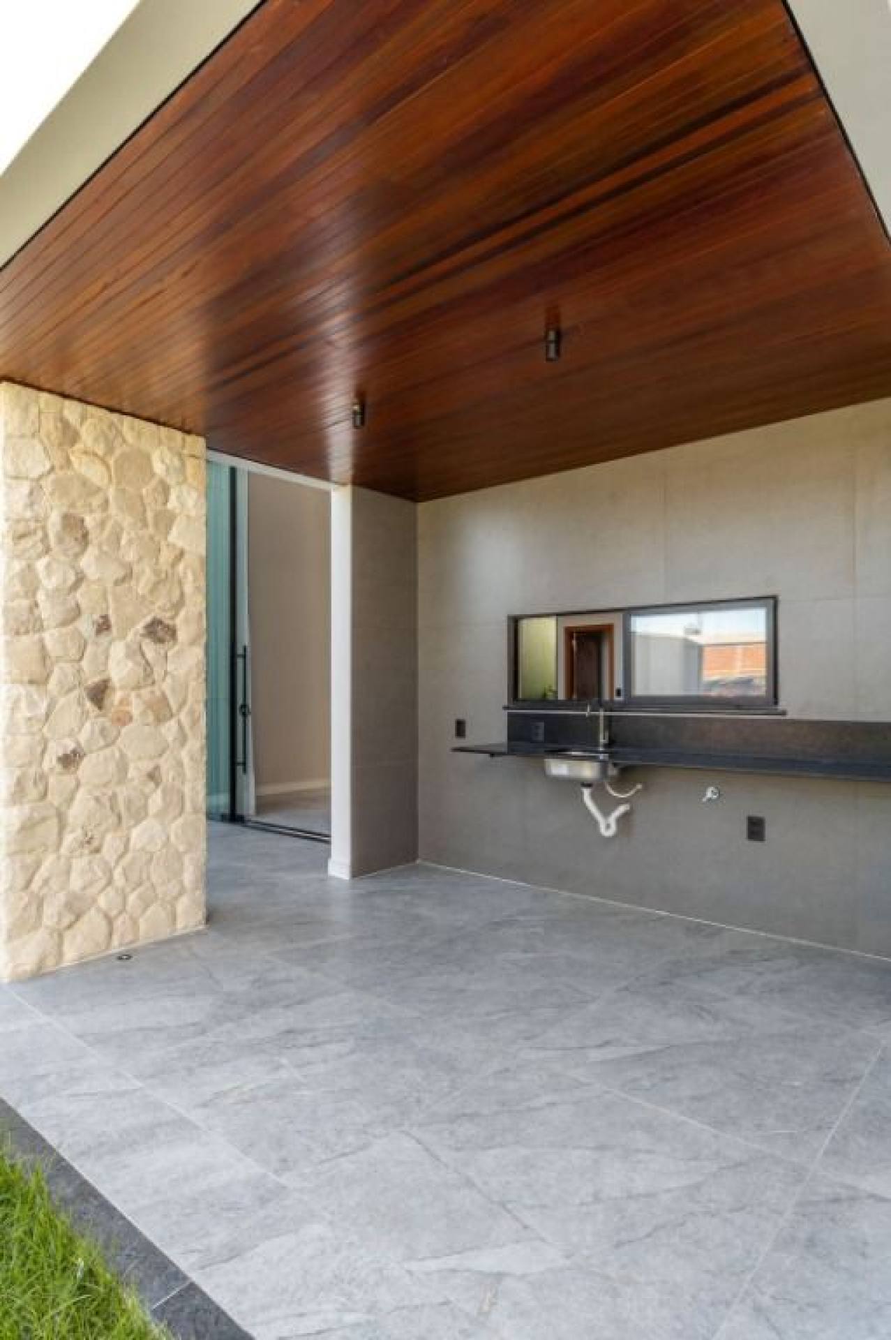 Casa com 3 quartos à venda, 134 m² por R$ 730.000 - Messejana - Fortaleza/CE