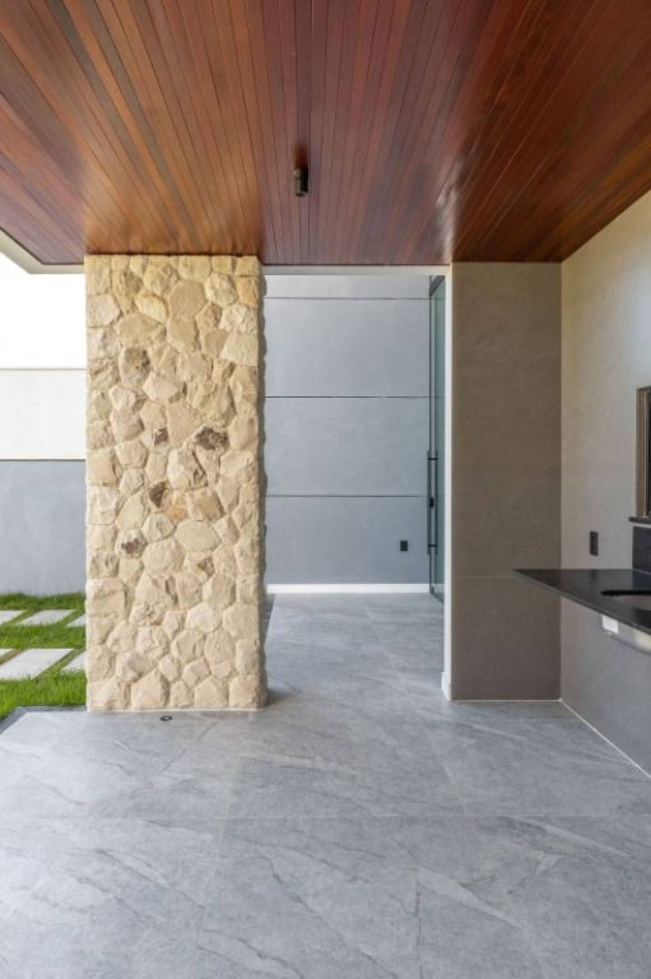Casa com 3 quartos à venda, 134 m² por R$ 730.000 - Messejana - Fortaleza/CE