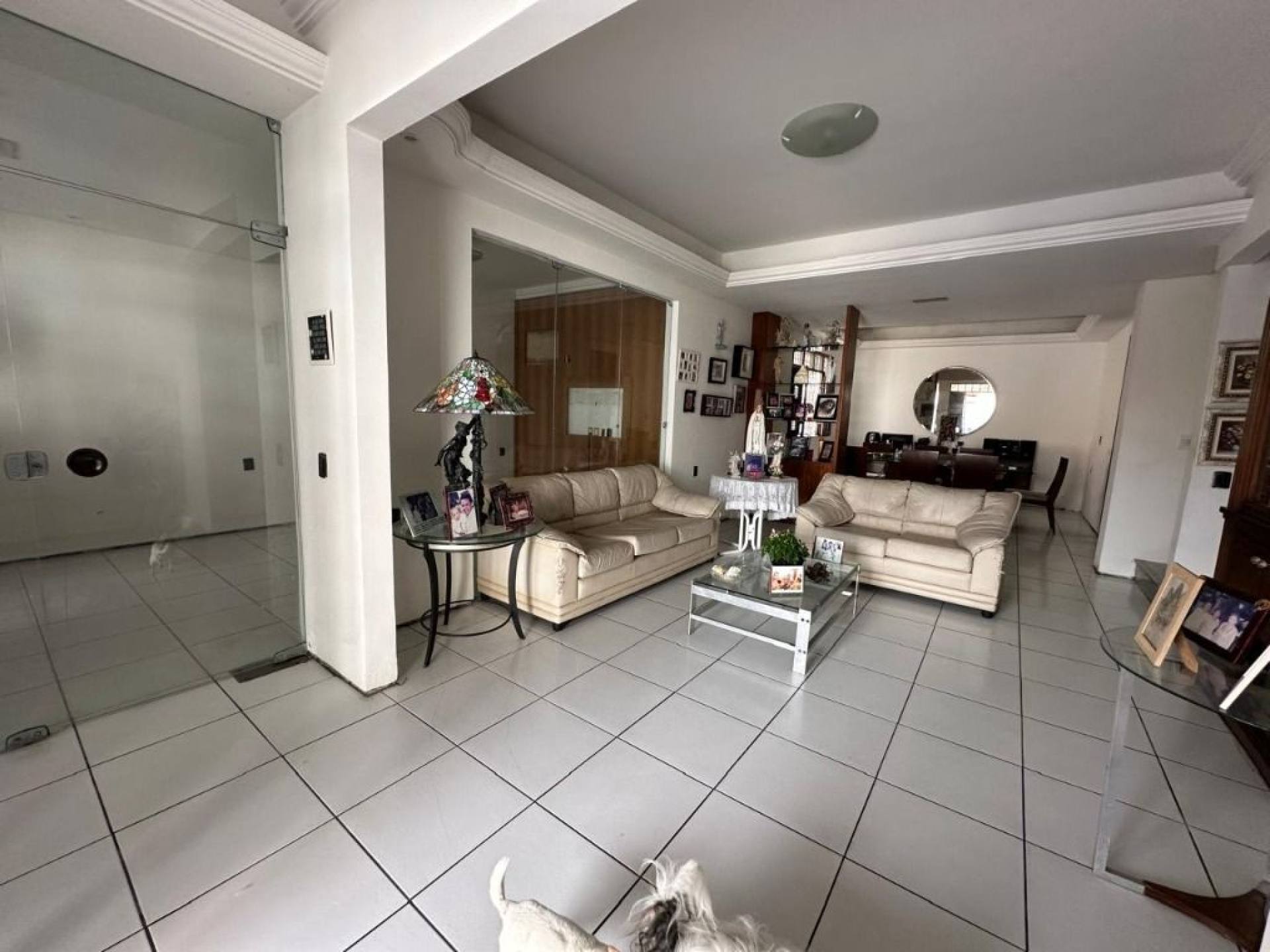 Casa com 6 quartos para alugar, 500 m² por R$ 8.000/mês - Parque Manibura - Fortaleza/CE